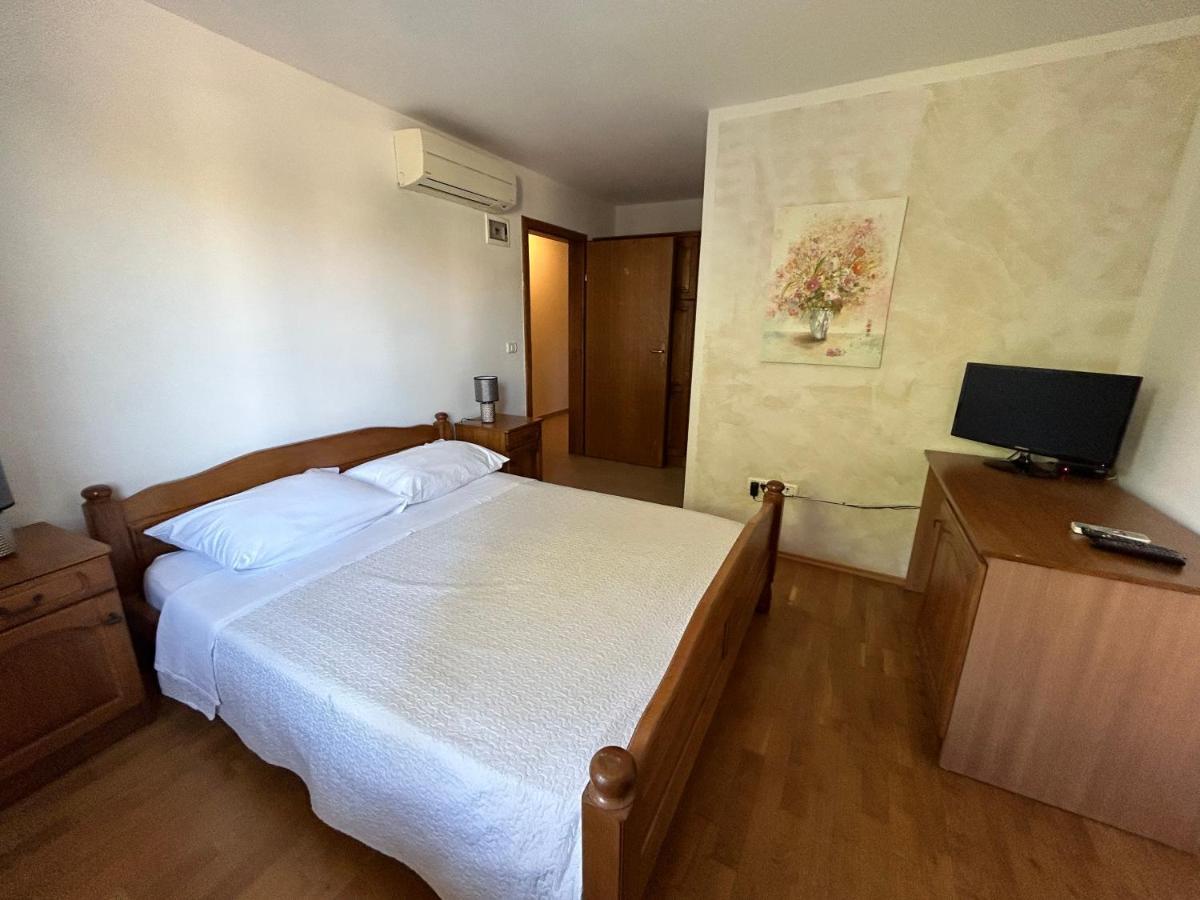 Laco De Pelagius Rooms Novigrad  Exterior photo